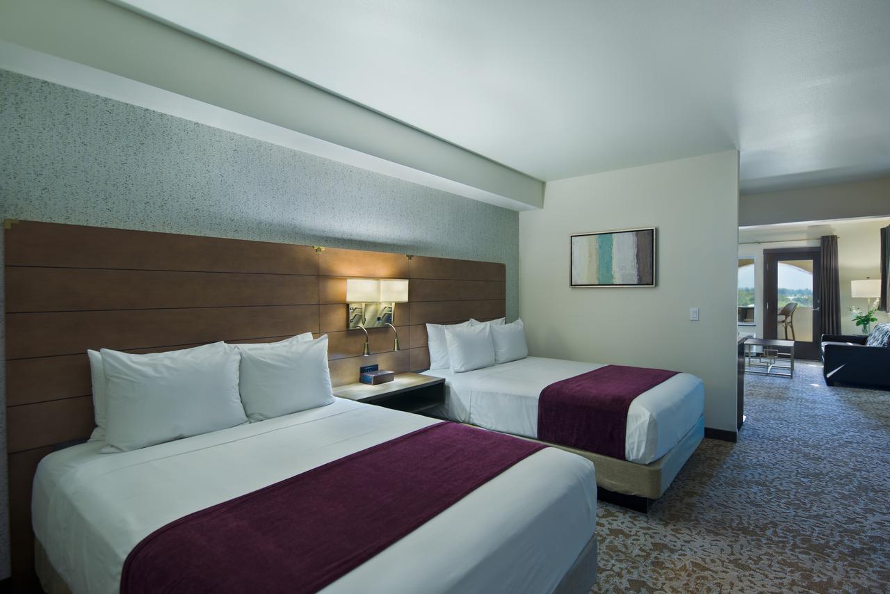 Oxford Suites Sonoma - Rohnert Park Zewnętrze zdjęcie