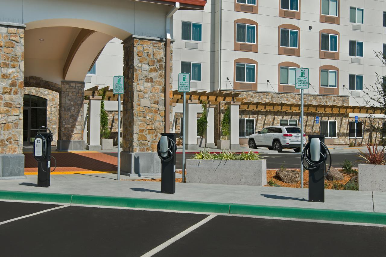 Oxford Suites Sonoma - Rohnert Park Zewnętrze zdjęcie