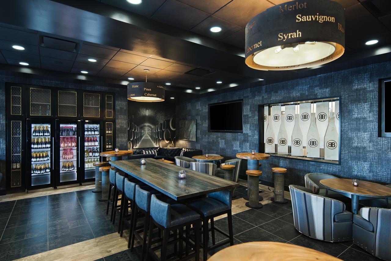 Oxford Suites Sonoma - Rohnert Park Pokój zdjęcie