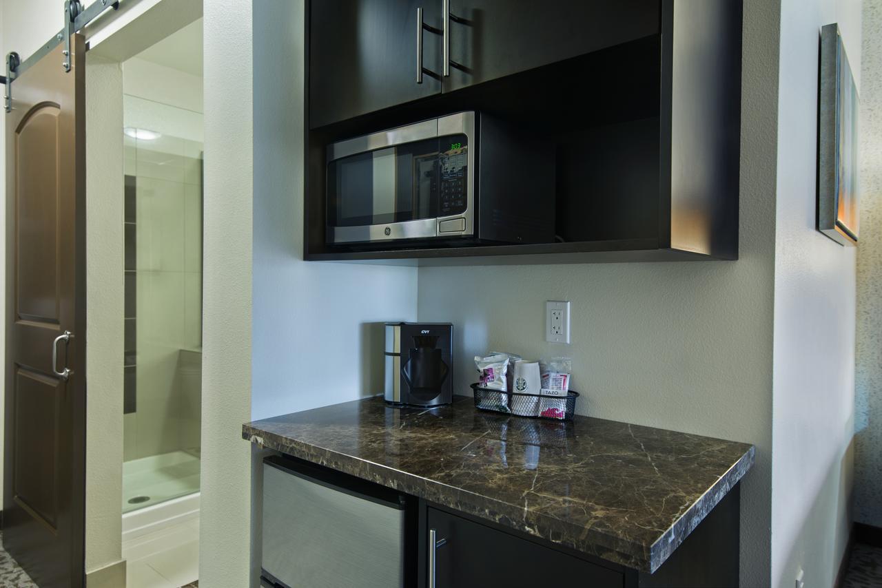 Oxford Suites Sonoma - Rohnert Park Pokój zdjęcie